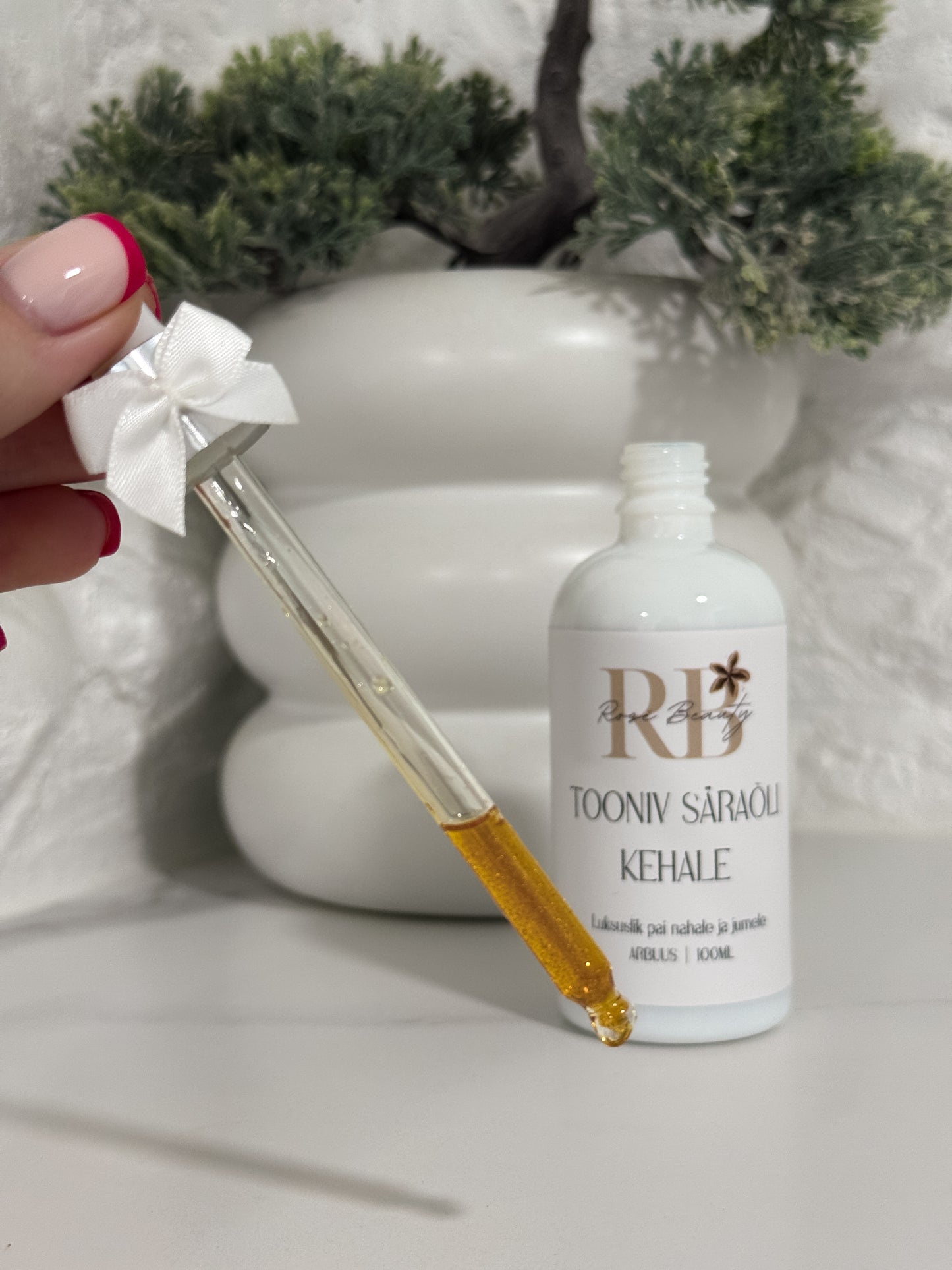 Gently toning Shimmering body oil✨